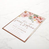 赤面ピンクフローラスウィート16パーティーバラ金ゴールド 箔招待状 (回転した状態)