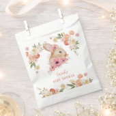 赤面ピンクフローラバニーベビーシャワー フェイバーバッグ (クリップ留めされた状態)