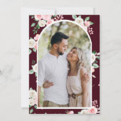 赤面ピンクフローラブルゴーニュ写真ブライダルシャワー 招待状 (裏面)