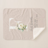 赤面ピンクフローラ文字Fベビースクリプト誕生統計 シェルパブランケット (正面(横))