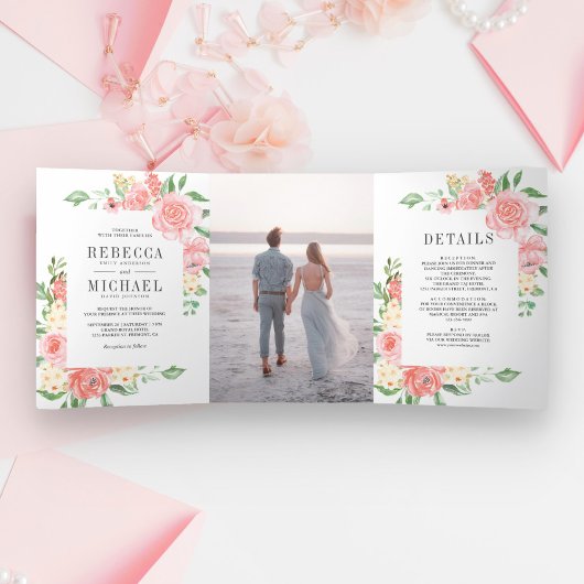 赤面ピンクフローラ開花バラガーデンフォト結婚ズ 三つ折り招待状