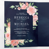 赤面ピンクフローラ開花フォトネイビーブルー結婚ズ 三つ折り招待状 (内部最初)