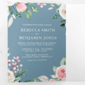 赤面ピンクフローラQRコードほこりっぽいブルー結婚ズ 三つ折り招待状 (内部最初)