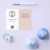 赤面ピンクホワイトプロモーションビジネスロゴQRコード チラシ (シングル)