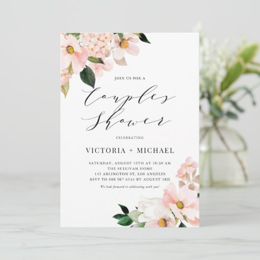 赤面ピンクマグノリアとアジサイのカップルのシャワー 招待状 (スタンド正面)
