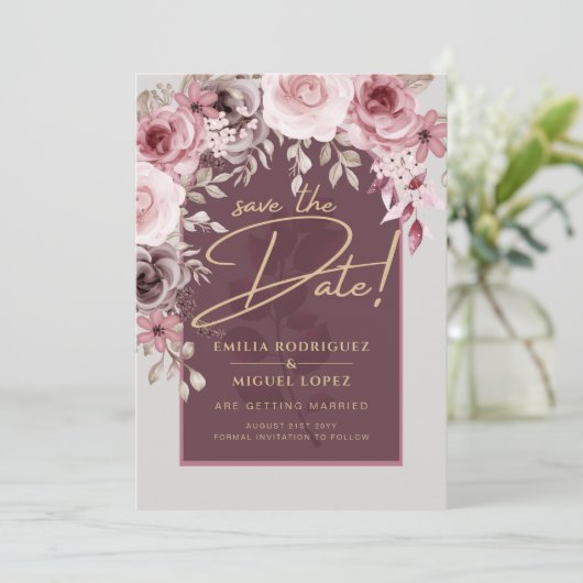 赤面ピンクマルーンフローラ結婚式の日付を保存 招待状 (スタンド正面)