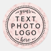 赤面ピンクマーブルカスタム追加ロゴ写真またはグラフィック ラウンドシール (正面)
