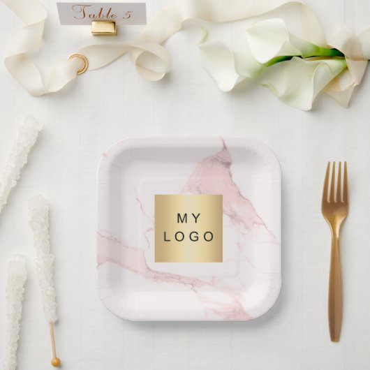 赤面ピンクマーブルビジネスロゴ ペーパープレート (ウェディング)