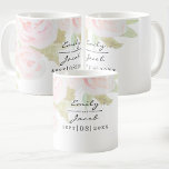 赤面ピンクローズフローラ水結婚色のカップル コーヒーマグカップ<br><div class="desc">赤面ピンクローズフローラ水の色結婚のカップルのコーヒーマグ。軽くエレガントほこりっぽいピンクの花デザイン。このテンプレートをカスタマイズして、名前と日付を追加する。カスタマイズこれ以上もしの変更を加えたい。</div>