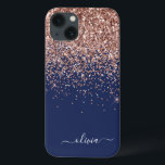 赤面ピンクローズ金ゴールドネイビーブルーグリッターモノグラムカ iPhone 13ケース<br><div class="desc">バラ金ゴールド-赤面ピンクとネイビーフェイクブルースパークルと滴り落ちるグリッターブラシ付き金属モノグラム名とイニシャル電話。これは、最高の甘い16歳の誕生日、結婚ブライダルシャワー、記念日、赤ちゃんシャワーまたはバチェロレッテギフトを作る誰かがグラームの豪華さとシックなスタイルを愛する。</div>