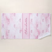 赤面ピンク大理石モノグラムイニシャルパターン名 ビーチタオル (正面)