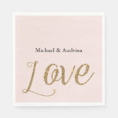 赤面ピンク金ゴールドグリッター結婚ラブ スタンダードランチョンナプキン (正面)