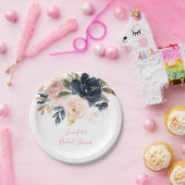 赤面ピンク |ネイビー水彩フローラブライダルシャワー ペーパープレート (パーティー)