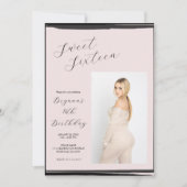 赤面ピンク&ブラックフォトトレンディーモダンスウィート16 招待状 (正面)