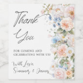 赤面ホワイトブルーフローラブライダルシャワー結婚ズ ワインラベル (シングルラベル)