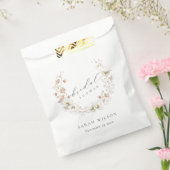 赤面ホワイトメドウフローラリースブライダルシャワー フェイバーバッグ (封をした状態)