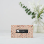 赤面モダンピンクテラゾマーブルパターン 名刺 (スタンド正面)