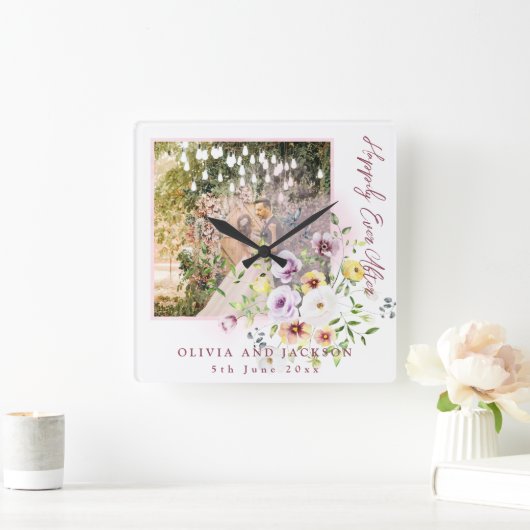 赤面ラベンダーパープルフローラの後ずっと幸せに スクエア壁時計 (ホーム)