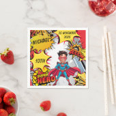 赤鮮やかと黄色のスーパーヒーロー風刺画 スタンダードカクテルナプキン (インサイチュ)