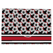 赤黒のサッカーボールをパーソナライズ ラージペーパーバッグ (裏面)