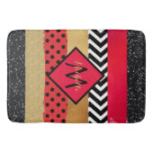 赤黒金ゴールドグリッターブラシストロークモノグラムの バスマット (正面)