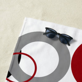 赤、グレー、および黒のドット ビーチタオル