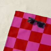 赤+ピンクチェック市松模様にボードパターン ビーチタオル (インサイチュ)