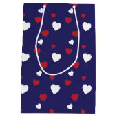 赤、白、ネイビーブルーのハートパターン ミディアムペーパーバッグ