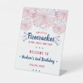 赤、白、二！7月2日の第4回目の誕生日へようこそ 台座サイン (正面)