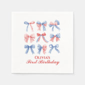 赤、白、青の弓の7月4日誕生日 スタンダードカクテルナプキン (正面)