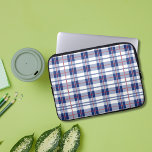 赤、白、青の格子縞 ラップトップスリーブ<br><div class="desc">この保護トレンディー、plaid、ラップトップスリーブ、赤、白、青のラップトップ。これはおもしろい、愛国的な誰かのためのラップトップスリーブは、赤、白と青または格子模様の色を愛している。</div>