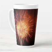 赤・白・青の花火I愛国心 カフェラテマグ (左アングル)
