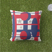 赤、白、青（星あり） アウトドアクッション (芝生)
