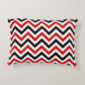 赤、白、黒の大きなシェブロンのジグザグ模様 アクセントクッション (裏面)