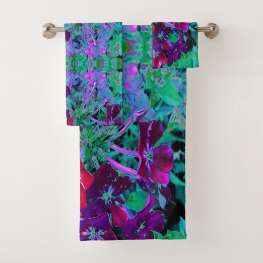 赤、紫、ピンクの劇的な庭の花 バスタオルセット (インサイチュ)
