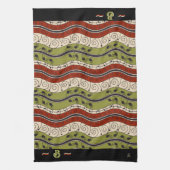 赤、緑+クリーム(モノグラム)の渦巻きと波 キッチンタオル (縦)