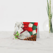 赤、緑、銀、白の装飾オーナメント。