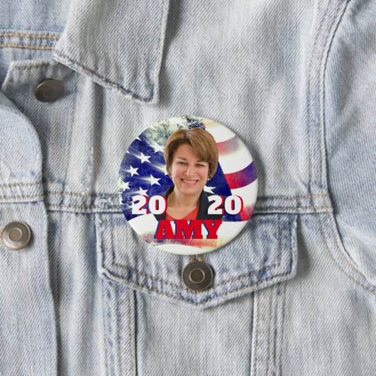 赤、青および白の友のKlobucharのポートレート 缶バッジ (インサイチュ)