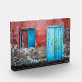 赤、青、灰色の壁、ドアと窓 フォトブロック (左)