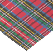 赤、青、緑のタータンチェックデザイン テーブルクロス (アングル)