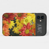 赤、黄色、オレンジ色のデイジー花、モノグラム Case-Mate iPhoneケース (裏面(横))