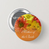 赤、黄、オレンジのデイジーの花の名前結婚。 缶バッジ (正面&裏面)