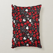 赤、黒、白のハートと花柄 アクセントクッション (正面(垂直))