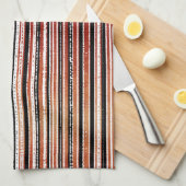 赤、黒、白の文様のキッチストライプのン戸部 キッチンタオル (四つ折り)