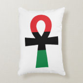 赤、黒、緑のアンク アクセントクッション (正面(垂直))