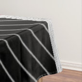 赤、黒、黒、白のピンストライプ テーブルクロス (インサイチュ)