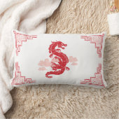 赤Chinoiserie Dragon and Clouds ランバークッション (ブランケット)