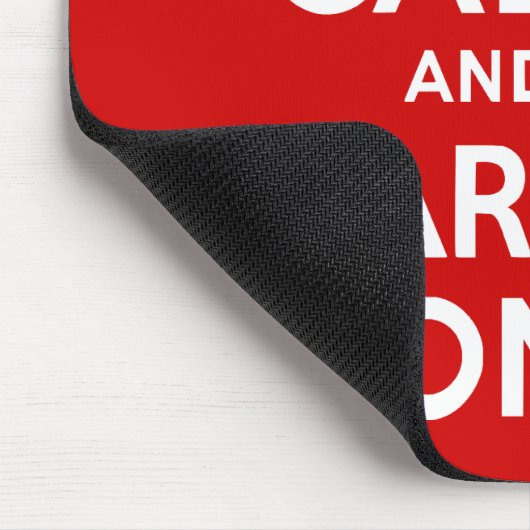 赤Keep Calm and Carry On マウスパッド (コーナー)