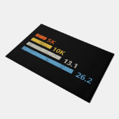 走の距離I - 5K 10K 13.1 26.2マラソン選手 ドアマット (アングル)