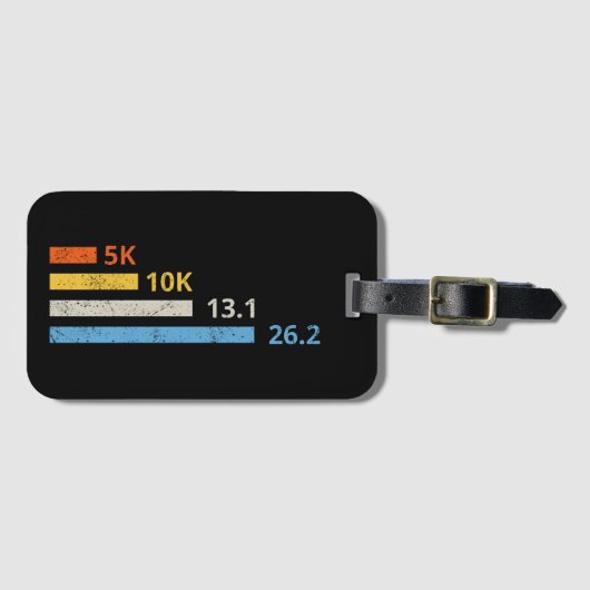 走の距離I - 5K 10K 13.1 26.2マラソン選手 ラゲッジタグ (正面横)